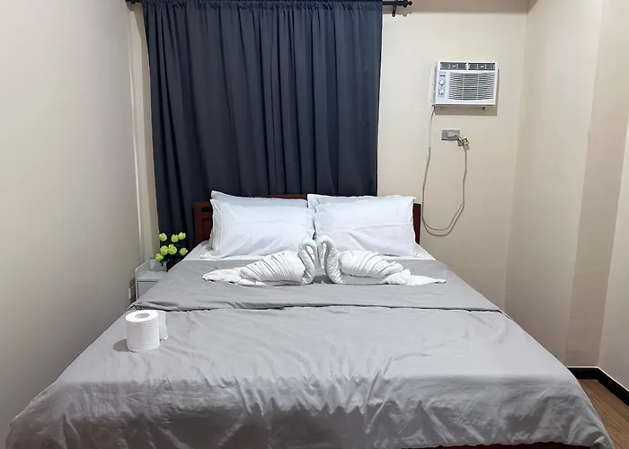 Bay Sunset With Balcony, Fast Wifi, Netflix, Pool, Gym & Sauna, Near Moa, Naia, Picc & Star City, Wfh Ready Apartment