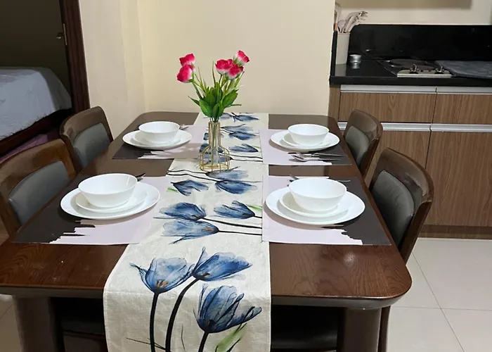 Apartment Bay Sunset With Balcony, Fast Wifi, Netflix, Pool, Gym & Sauna, Near Moa, Naia, Picc & Star City, Wfh Ready Manila