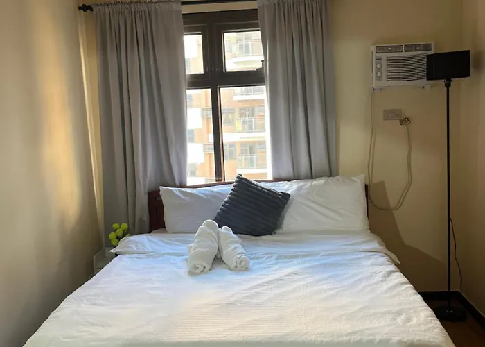 Apartamento Sunset View With Balcony At The Radiance Bay, With Fast Wifi, Netflix, Pool, & Sauna, Near Moa, Naia, Picc & Star City, Wfh Ready - Pet Friendly Manila