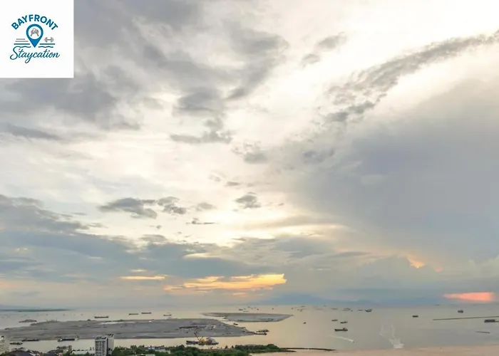 Bay Sunset With Balcony, Fast Wifi, Netflix, Pool, Gym & Sauna, Near Moa, Naia, Picc & Star City, Wfh Ready Apartment Manila