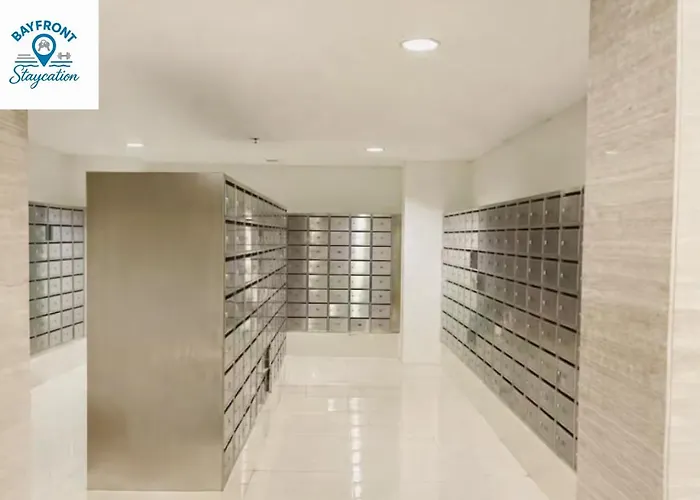 Apartment Bay Sunset With Balcony, Fast Wifi, Netflix, Pool, Gym & Sauna, Near Moa, Naia, Picc & Star City, Wfh Ready Manila