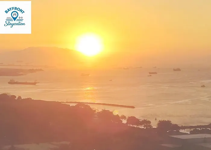 Sunset View With Balcony At The Radiance Bay, With Fast Wifi, Netflix, Pool, & Sauna, Near Moa, Naia, Picc & Star City, Wfh Ready - Pet Friendly Apartamento