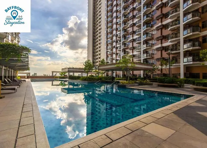 Bay Sunset With Balcony, Fast Wifi, Netflix, Pool, Gym & Sauna, Near Moa, Naia, Picc & Star City, Wfh Ready Apartment Manila