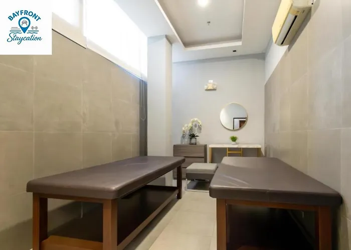 Bay Sunset With Balcony, Fast Wifi, Netflix, Pool, Gym & Sauna, Near Moa, Naia, Picc & Star City, Wfh Ready * Manila