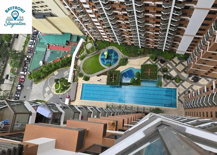 Sunset View With Balcony At The Radiance Bay, With Fast Wifi, Netflix, Pool, & Sauna, Near Moa, Naia, Picc & Star City, Wfh Ready - Pet Friendly Apartamento