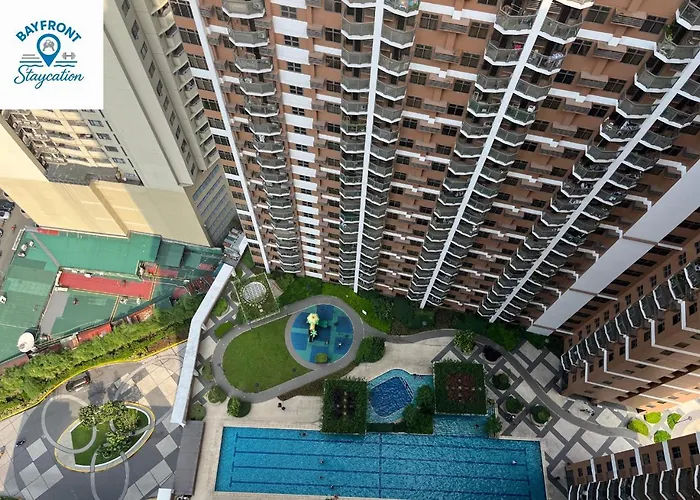 Sunset View With Balcony At The Radiance Bay, With Fast Wifi, Netflix, Pool, & Sauna, Near Moa, Naia, Picc & Star City, Wfh Ready - Pet Friendly * Manila