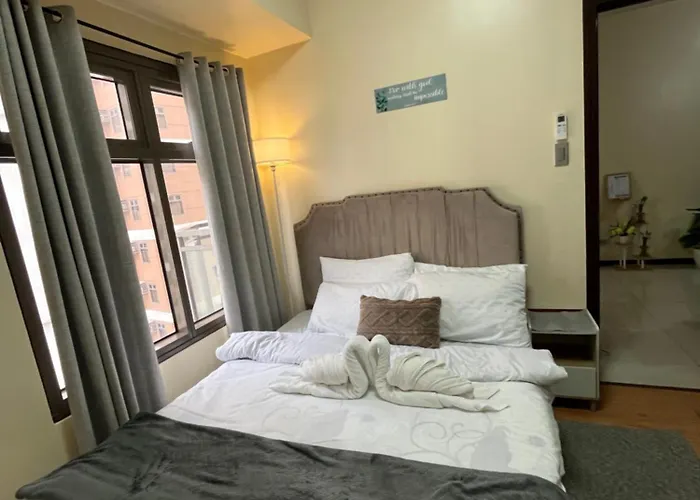 Bay Sunset With Balcony, Fast Wifi, Netflix, Pool, Gym & Sauna, Near Moa, Naia, Picc & Star City, Wfh Ready