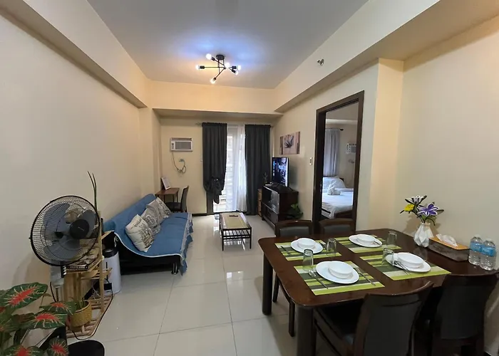 Sunset View With Balcony At The Radiance Bay, With Fast Wifi, Netflix, Pool, & Sauna, Near Moa, Naia, Picc & Star City, Wfh Ready - Pet Friendly * Manila