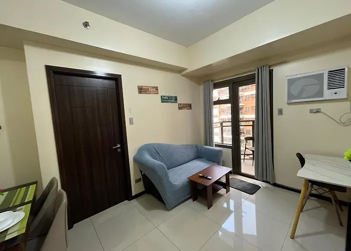Apartment Bay Sunset With Balcony, Fast Wifi, Netflix, Pool, Gym & Sauna, Near Moa, Naia, Picc & Star City, Wfh Ready *